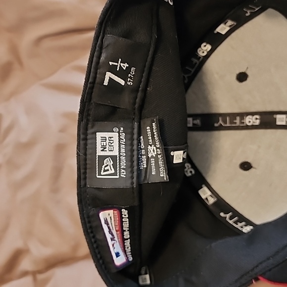 NEW Cincinnati Reds Low Profile Fitted Game Hat ( Size 7 1/4) - Picture 5 of 5